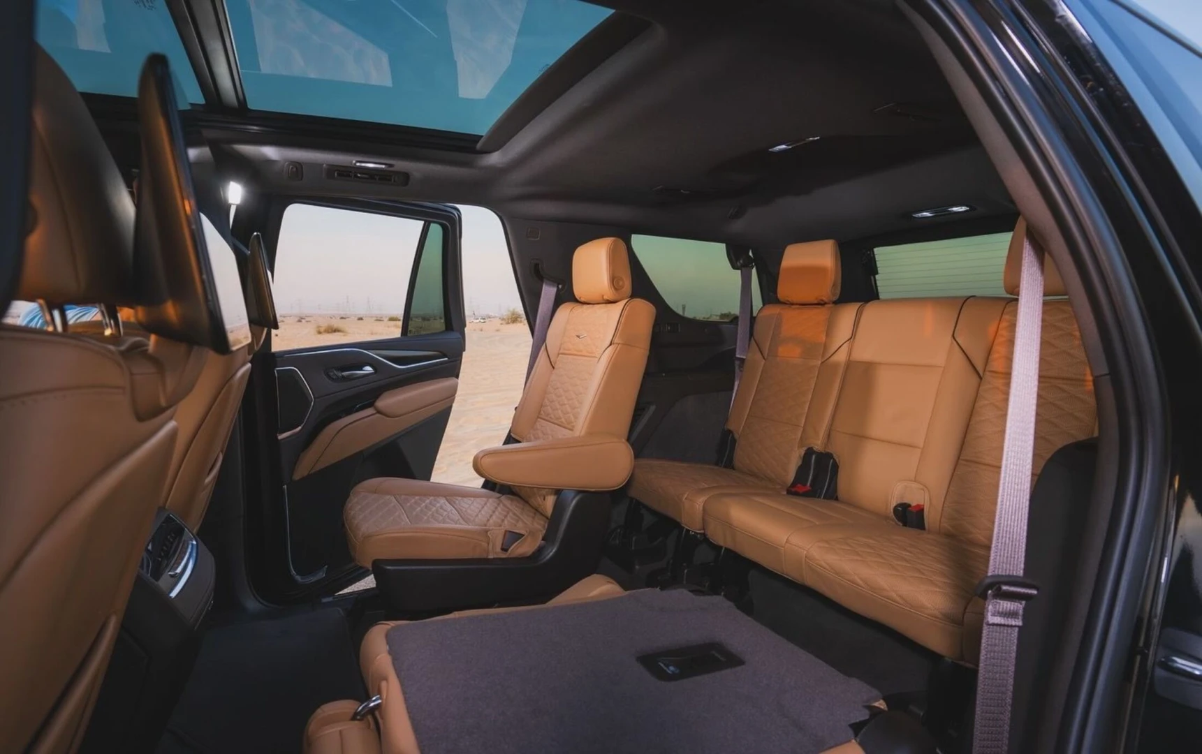 Cadillac Escalade 2023 - 7 Seater Car thumbnail NaN